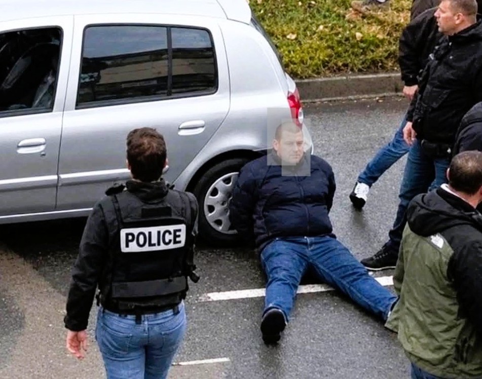 Attentat de Trappes : le tireur, traité pour schizophrénie, placé en observation psychiatrique